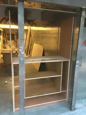 葉光銘 光木業室內裝潢 - 洗衣店的需求需要製作一個專用吧檯工作桌，由業主稍微手繪出想法，我們討論完細節後施工。