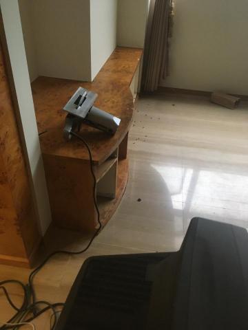 葉光銘 光木業室內裝潢 - 屋主希望把原有木作給切齊牆面，以後規劃擺放沙發，並沿用原來的門片