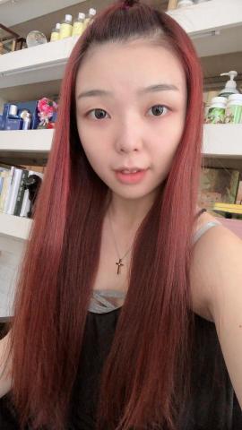 提供外語領隊服務的專家Mona