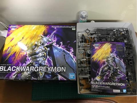 越彩珠寶、模型工作室 - 模型代工:暗黑戰鬥暴龍獸。組裝前 越彩珠寶、模型工作室 - 模型代工:暗黑戰鬥暴龍獸。組裝前