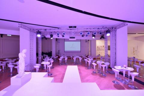 廈林國際廣告有限公司 - 