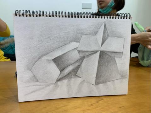 宇美術工作室 - 素描課學生作品