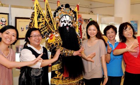 廈林國際廣告有限公司 - 