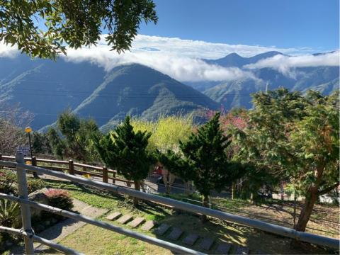 尊榮專車服務 - 可以包車去看看拉拉山的美景