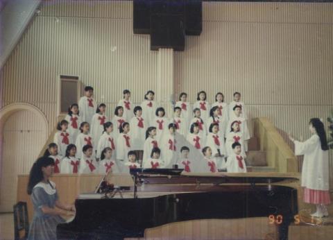 周慎安 - 教會指導兒童詩班