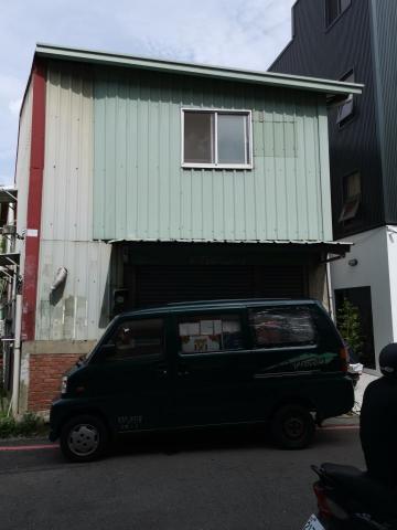 益禾室內裝潢行 - 更換鐵皮前