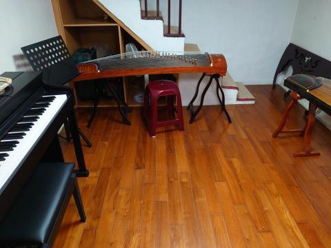 古筝教學，琴房出租。 - 提供鋼琴一台古箏兩台