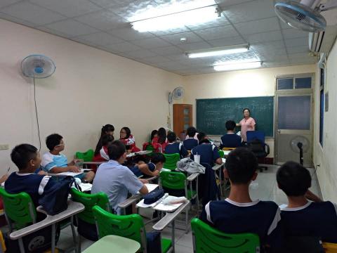 曾怡軒 - 上課中