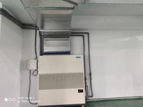 台灣一一空調工程行 - 桃園龜山區某科技廠20RT中古箱型冷氣含風管施作