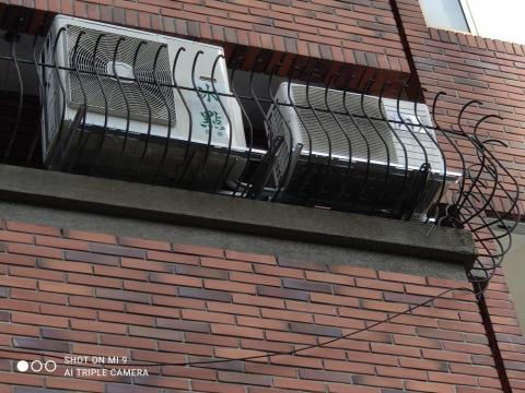 台灣一一空調工程行 - 新北永和區曾公館一對一變頻冷暖空調配合裝潢4組完程施工