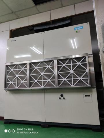 台灣一一空調工程行 - 新竹ˊ竹北市某電子廠中古30RT水冷箱型冷氣施作2組