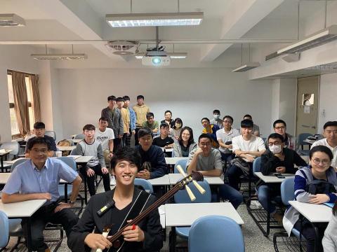 倪瑞興 - 於東吳大學法學日語實務講座單日日本文化講座講師。