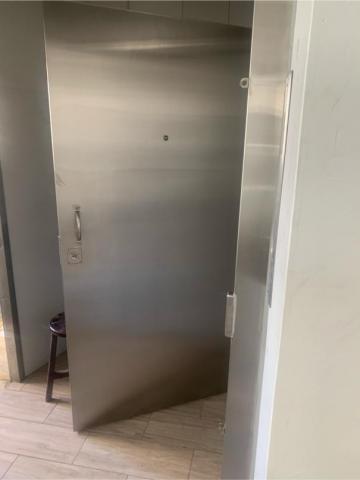 余仁億 - 白鐵門