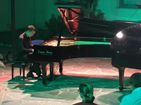 洪貫倫 - 於希臘演出 洪貫倫 - 於希臘演出