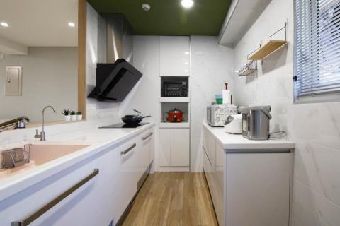 匠匯室內設計 - 日式廚具/BMC人造石檯面水槽/日制進口踢腳抽/櫻花進吸式抽油煙機/$120000