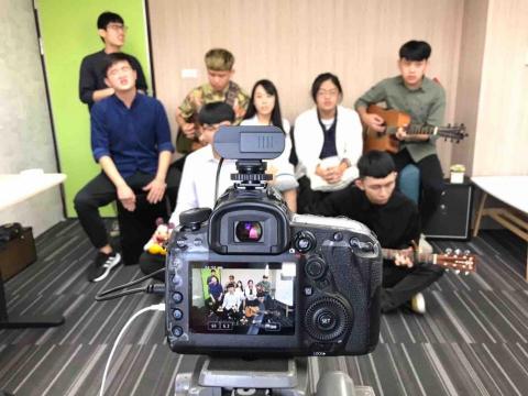 二二七吉他室 - 