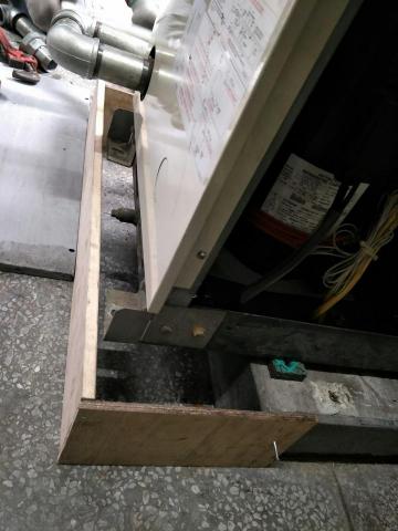 安宏冷氣工程行 - 冰水主機基礎座擴大