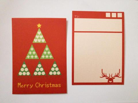 Treena - 聖誕卡，使用聖誕代表色紅與綠作為設計主色，照片視覺中細看有很對小聖誕樹，整體看是一顆大聖誕樹，使用聖誕樹的三角形型態使卡片增加趣味
