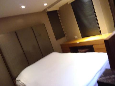 愛屋及烏居家個人預約工作室 -  愛屋及烏居家個人預約工作室 -