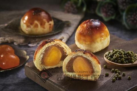 匠門攝影工作室 - 美味的食物與富含創意與美感的意象。美食攝影工作範圍從食譜到技術層面的外包裝與美食照。我們能夠給予一些拍攝道具、地點的建議，並在必要時為您準備道具