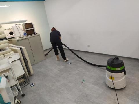 一捷環保清潔工程 -  一捷環保清潔工程 -