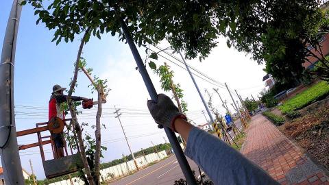 拾捌 屏東拖吊車/屏東道路救援/高雄拖吊車/高雄道路救援 - 吊籠作業