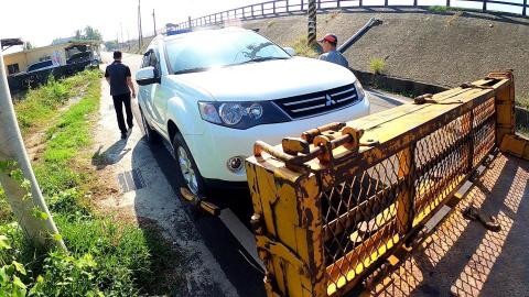 拾捌 屏東拖吊車/屏東道路救援/高雄拖吊車/高雄道路救援 - 汽車道路救援
