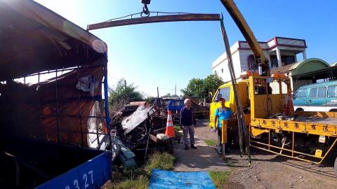 拾捌 屏東拖吊車/屏東道路救援/高雄拖吊車/高雄道路救援 - 吊掛作業