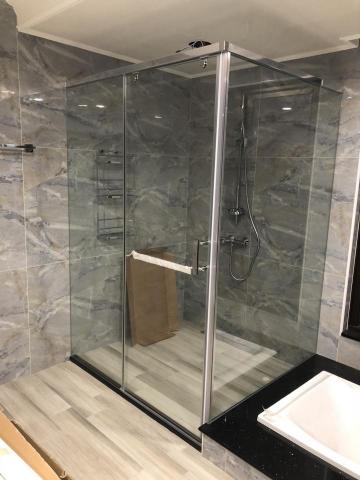 昱榮工程行 - 浴室整新加玻璃淋浴拉門