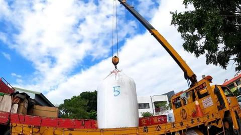 拾捌 屏東拖吊車/屏東道路救援/高雄拖吊車/高雄道路救援 - 物品吊掛作業