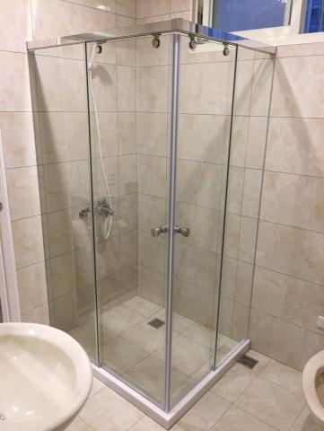 昱榮工程行 - 浴室整新加玻璃淋浴拉門