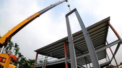 拾捌 屏東拖吊車/屏東道路救援/高雄拖吊車/高雄道路救援 - 鋼構搭建吊掛作業