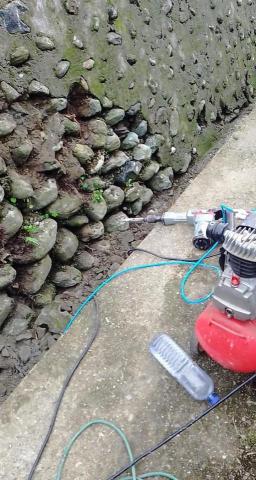 田哥誠心服務，保證責任 - 打石工