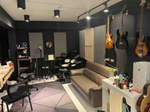 冠昇老師/黑核Studio/衣架子Studio - 教學教室