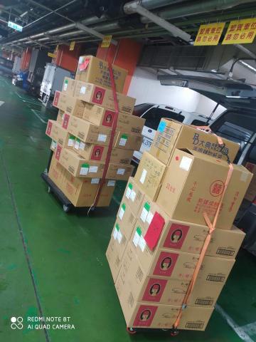 一台車凸歸呆丸 - 喜餅配送101頂鮮86樓餐廳