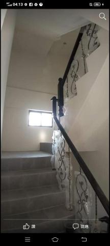 松金油漆 - 樓梯手把跳色