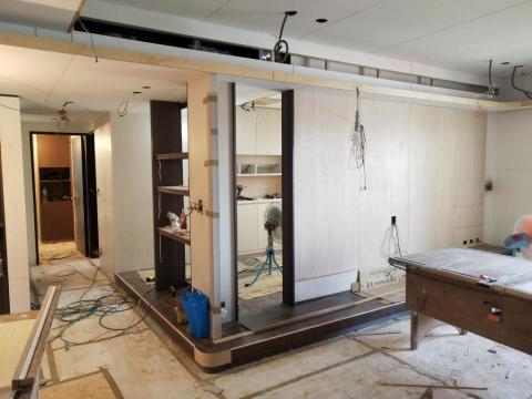 帝岩室內裝修設計有限公司 - 施工中電視牆與走道現場