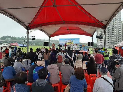 流行鋼琴電子琴自彈自唱～丹尼～樂團表演 - 淡海通水典禮