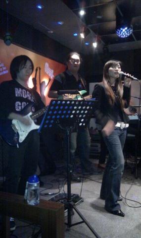 炙熱音樂工作室/Steven - PUB樂團演出 炙熱音樂工作室/Steven - PUB樂團演出