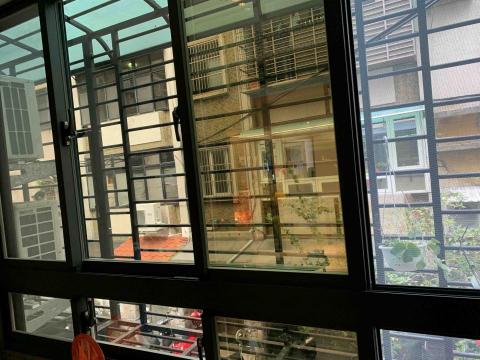 精緻專業清潔 - 2020-12/29，客戶特別指定窗戶為重點，所以窗戶窗框紗窗清潔，會以你需求為主如有剩餘時間才會去做其他