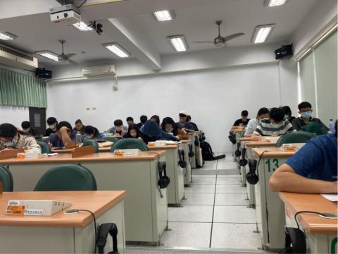 台中德文家教班 - 考試中