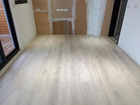 木地板代工 首綻 - 