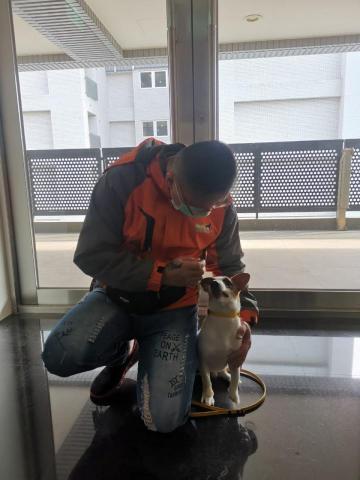 勝通訓犬 許博智 - 