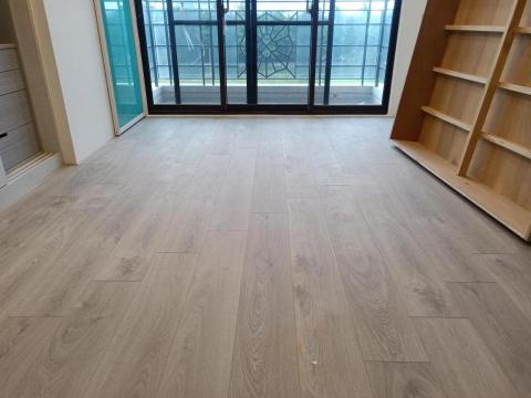 木地板代工 首綻 - 房間平鋪