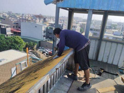 義和有限公司 - 屋頂拆除