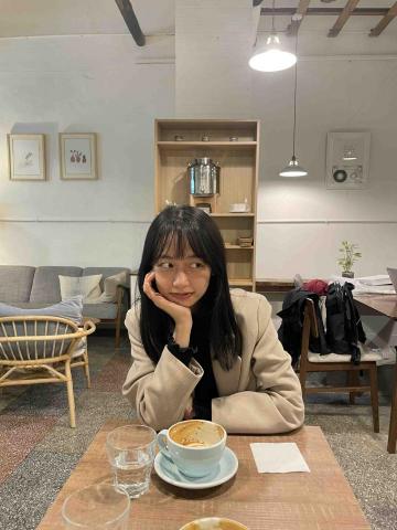 提供音樂系收入服務的專家黃老師