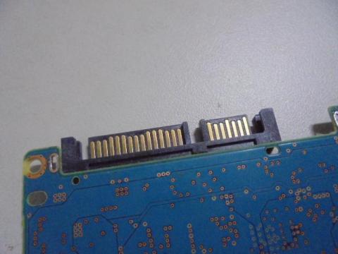 記憶卡/隨身碟/硬碟/智慧型手機檔案資料救援 - TOSHIBA東芝3.5吋硬碟SATA接口折斷╱更換SATA接座