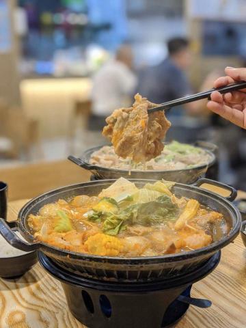 肉依小姐吃什麼 - 新竹美食
小石鍋