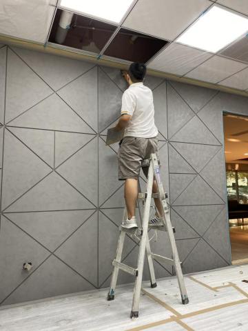 日顯油漆工程行 - 小老闆打蠟中