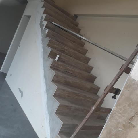 黃凡瑞 - 民宅油漆施工中